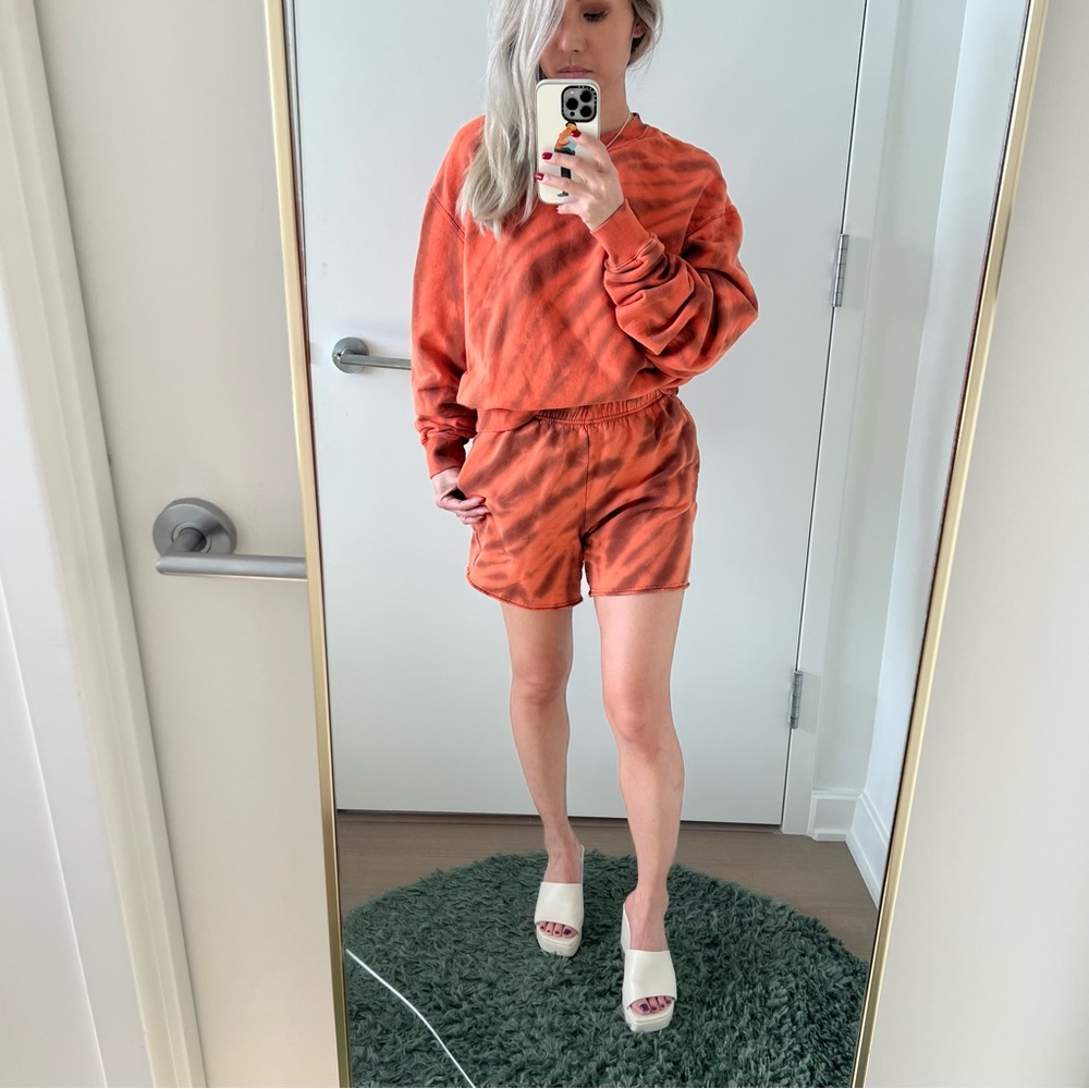 Good American Tie-Dye Boyfriend Sweatshirt & Short Set Size 0